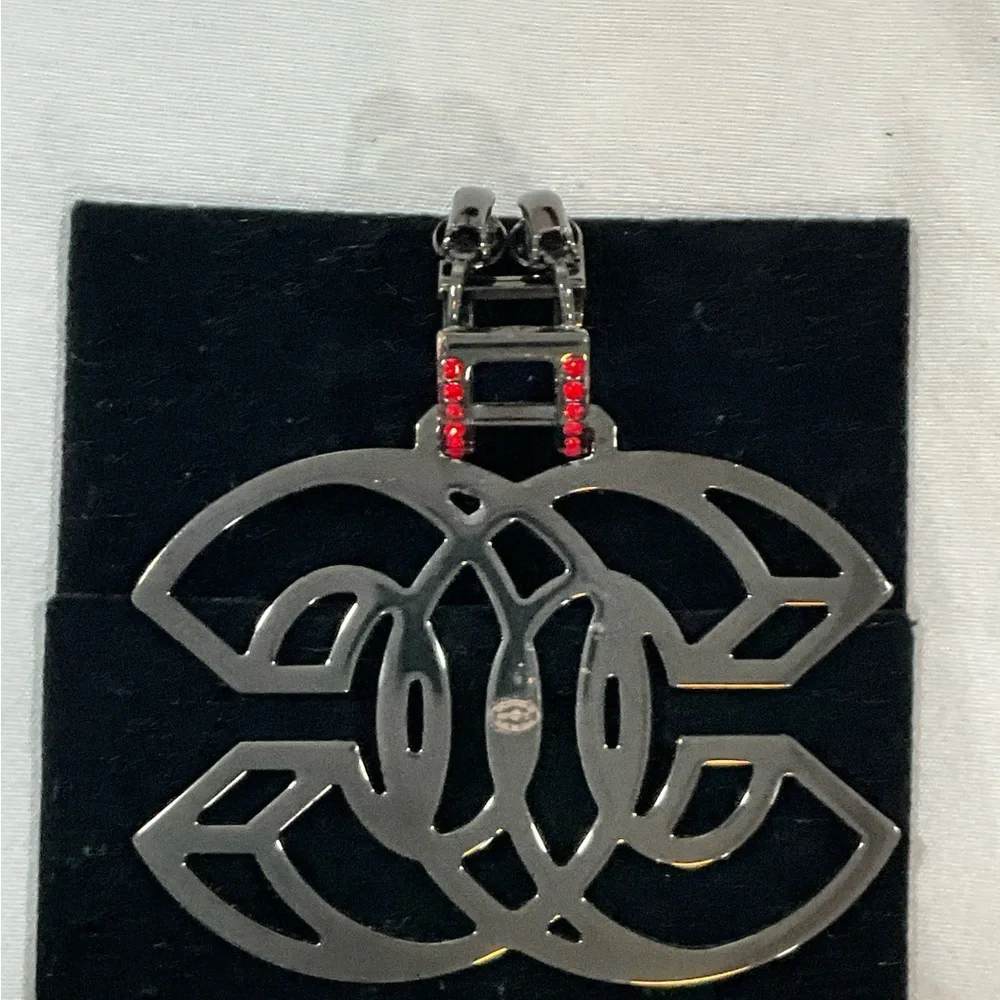 Chanel Diamantés one sided Crystal clip on earring